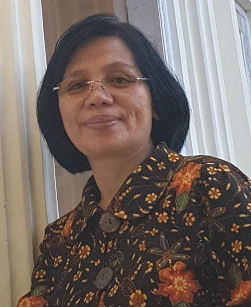 sekretaris-Dr. Olga Rorintulus, M.Hum, MA